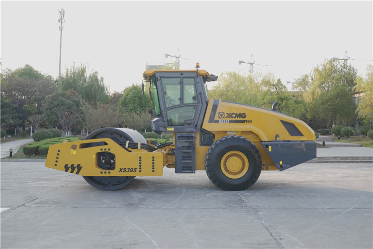 XCMG factory road rollers XS395 Chinese full hydraulic single drum vibratory roller compactor price